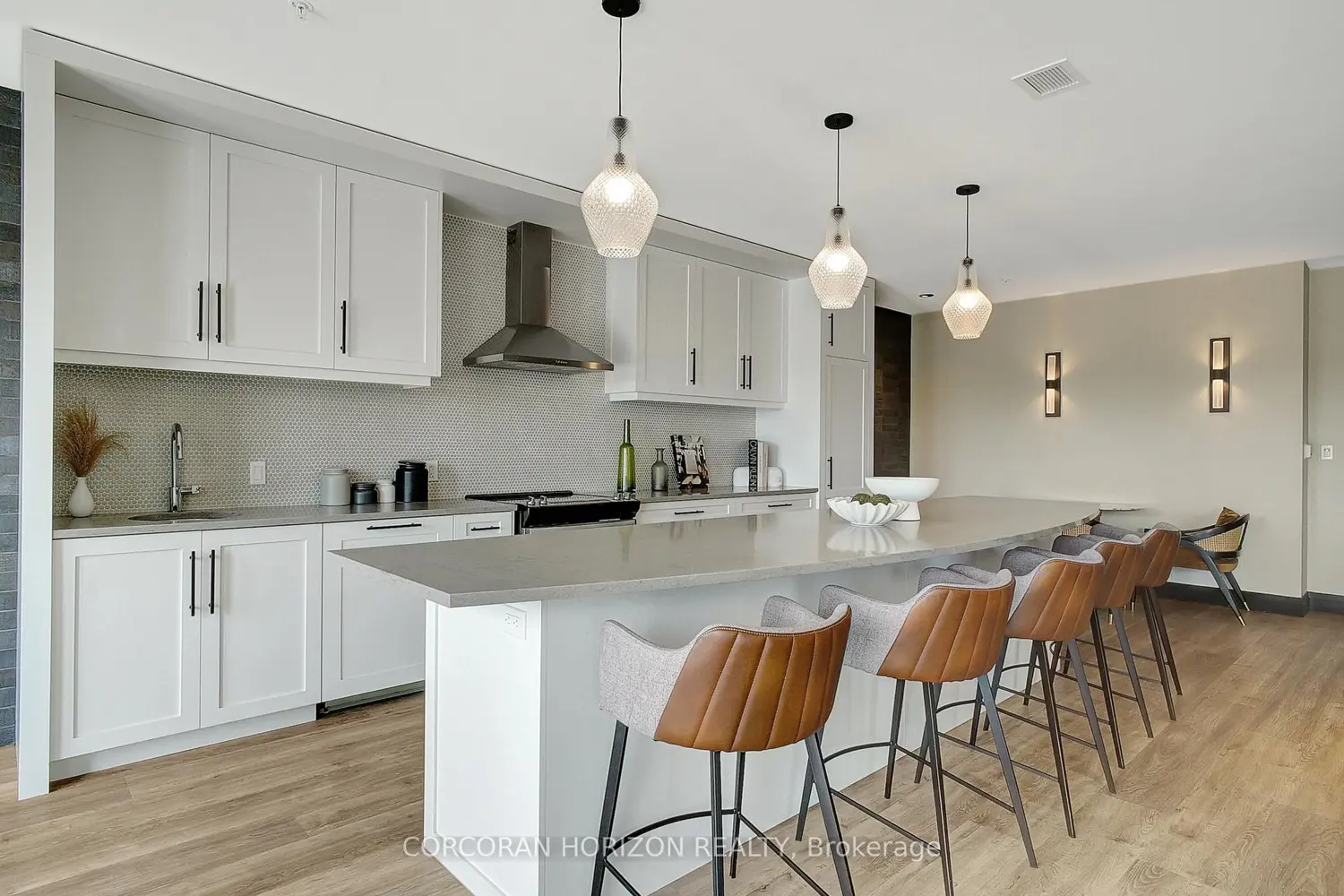 Additional image 18 of 50 Grand Avenue 901