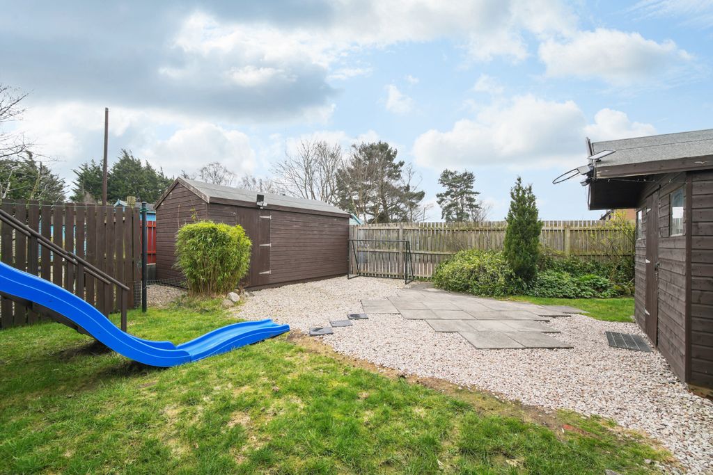 Additional image 16 of 2 bed flat for saleAlbert Avenue, Grangemouth FK3