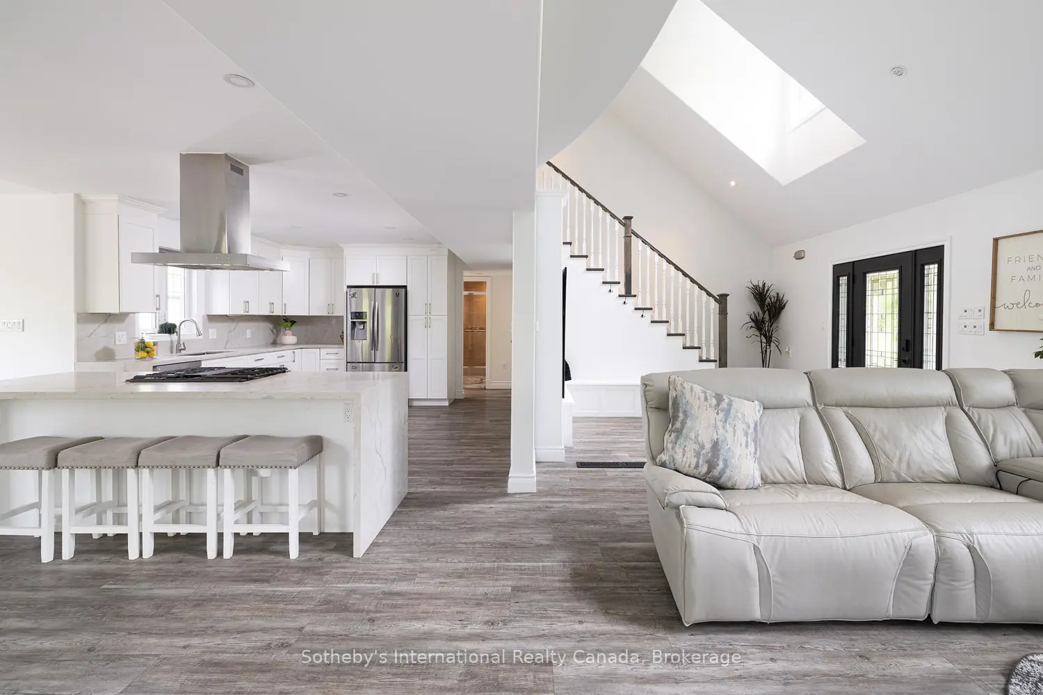 Additional image 12 of 129 Bass Line