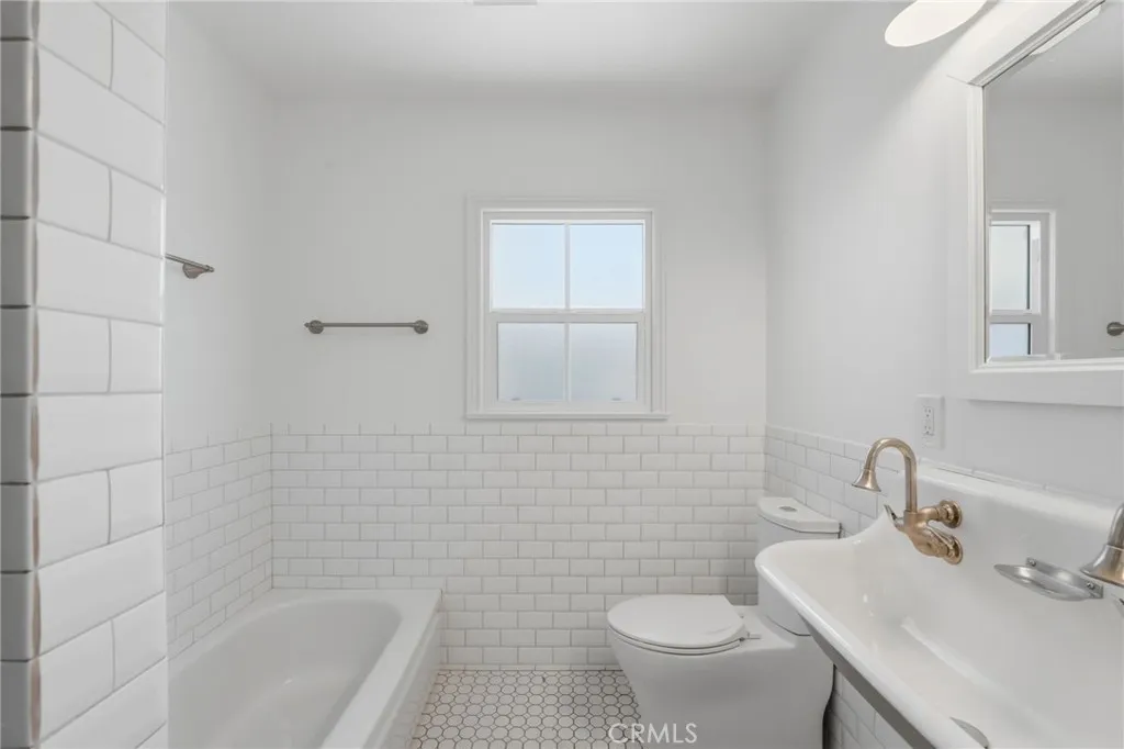 Additional image 16 of 5857 E Mezzanine Way, Long Beach, CA 90808