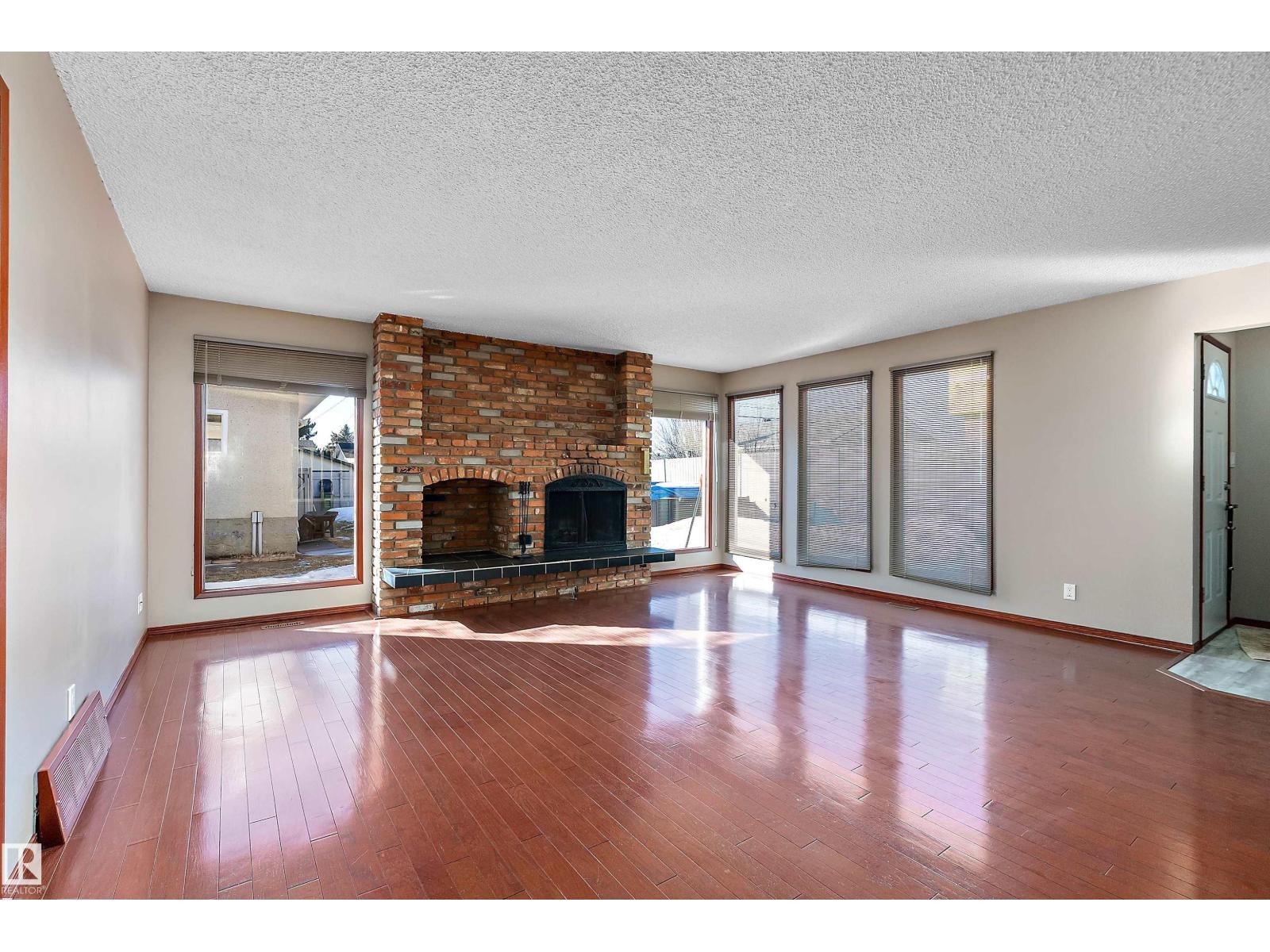 Additional image 4 of 7711-132 A Avenue NW, Edmonton, AB, T5C2C4