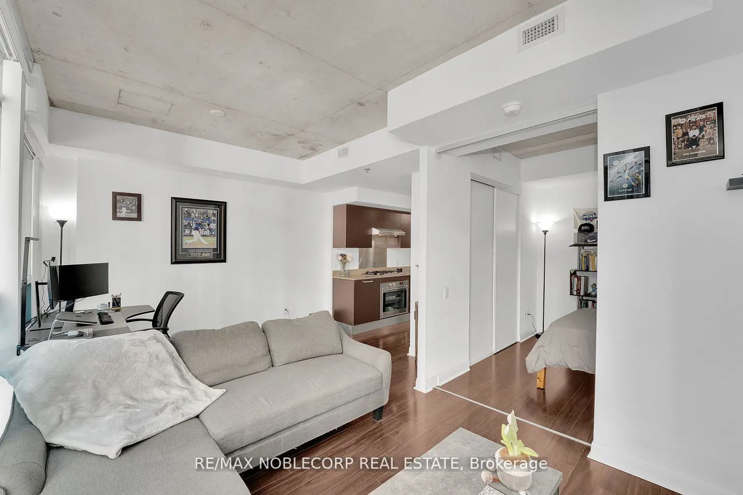 Additional image 11 of 375 King Street 810