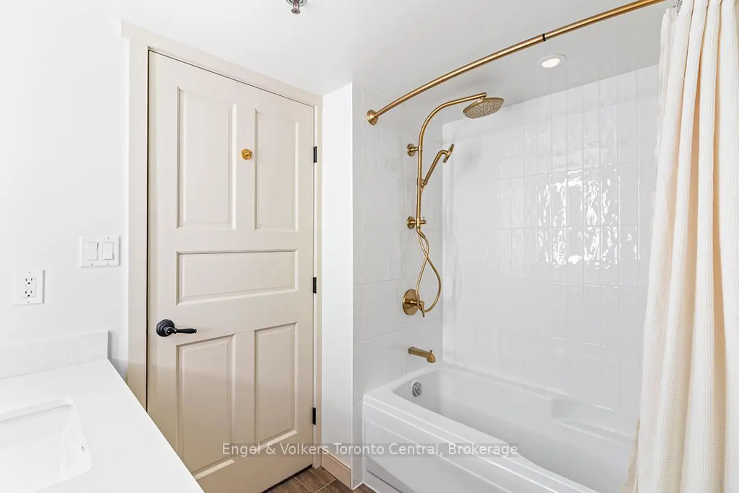 Additional image 15 of 190 Jozo Weider Boulevard 423