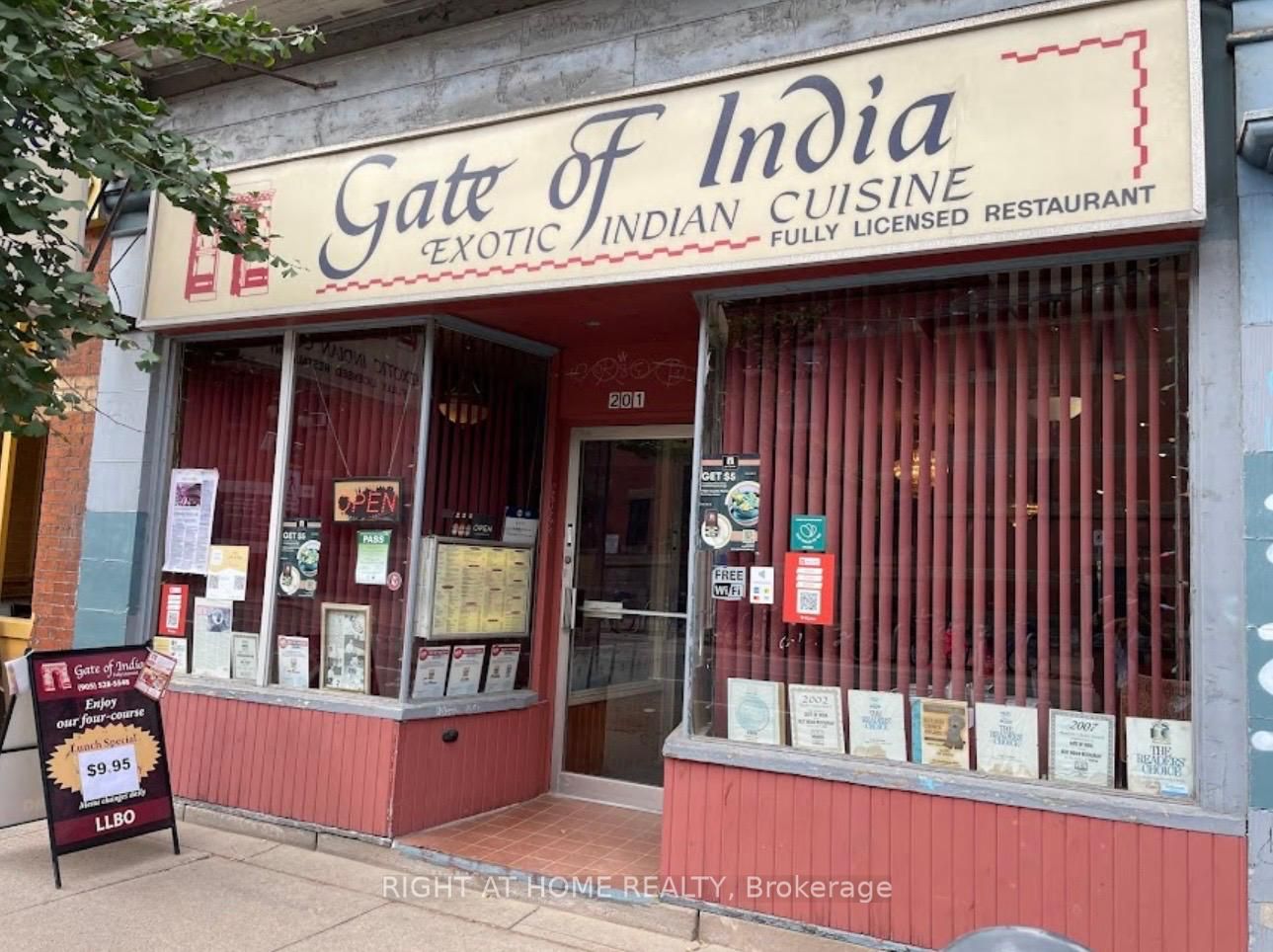 201 James Street N, Hamilton, ON, L8R 2L2