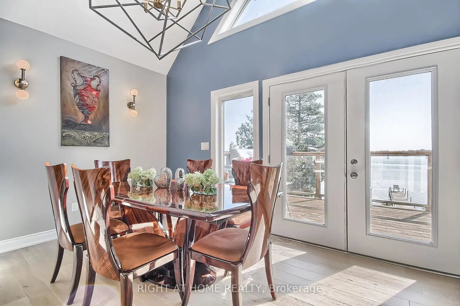 Additional image 3 of 26 Beach Road