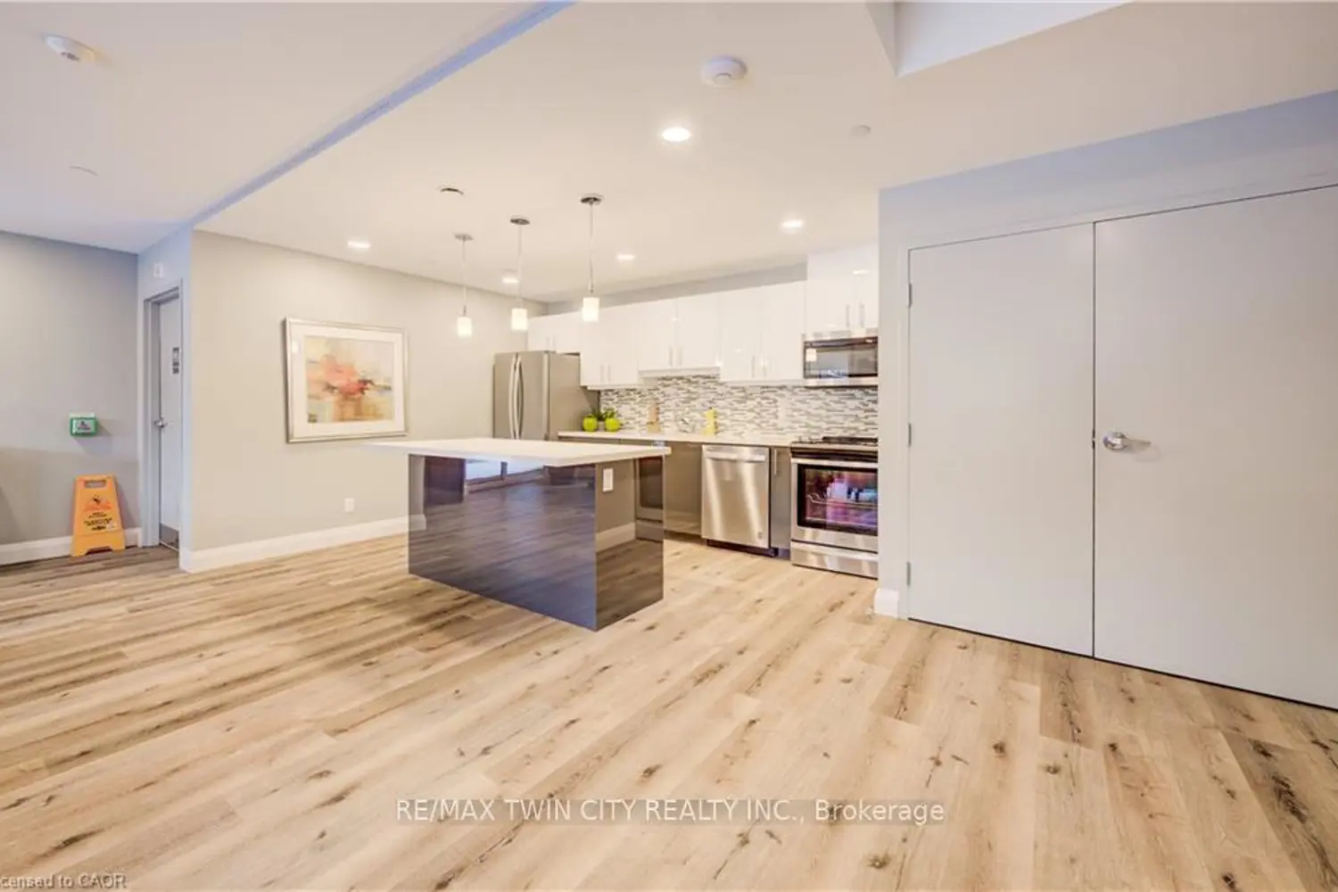 Additional image 13 of 399 Queen Street 317