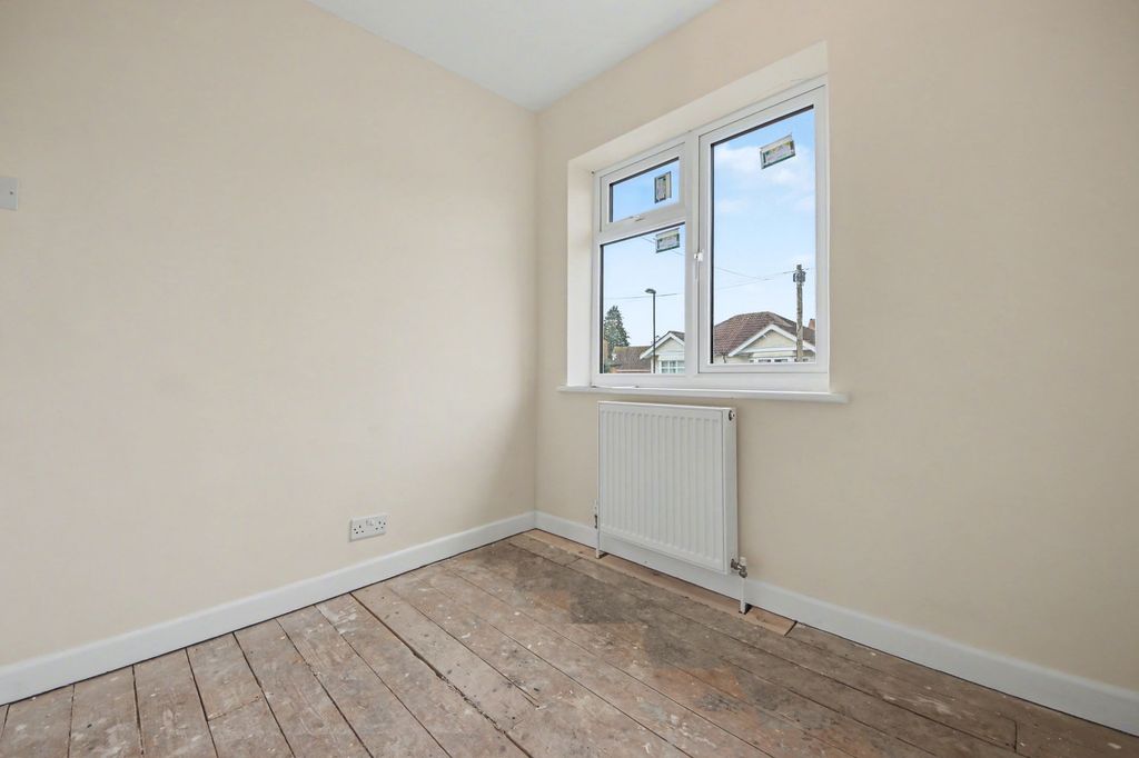 Additional image 10 of 3 bed terraced house for saleManor Farm Road, Bitterne Park SO18