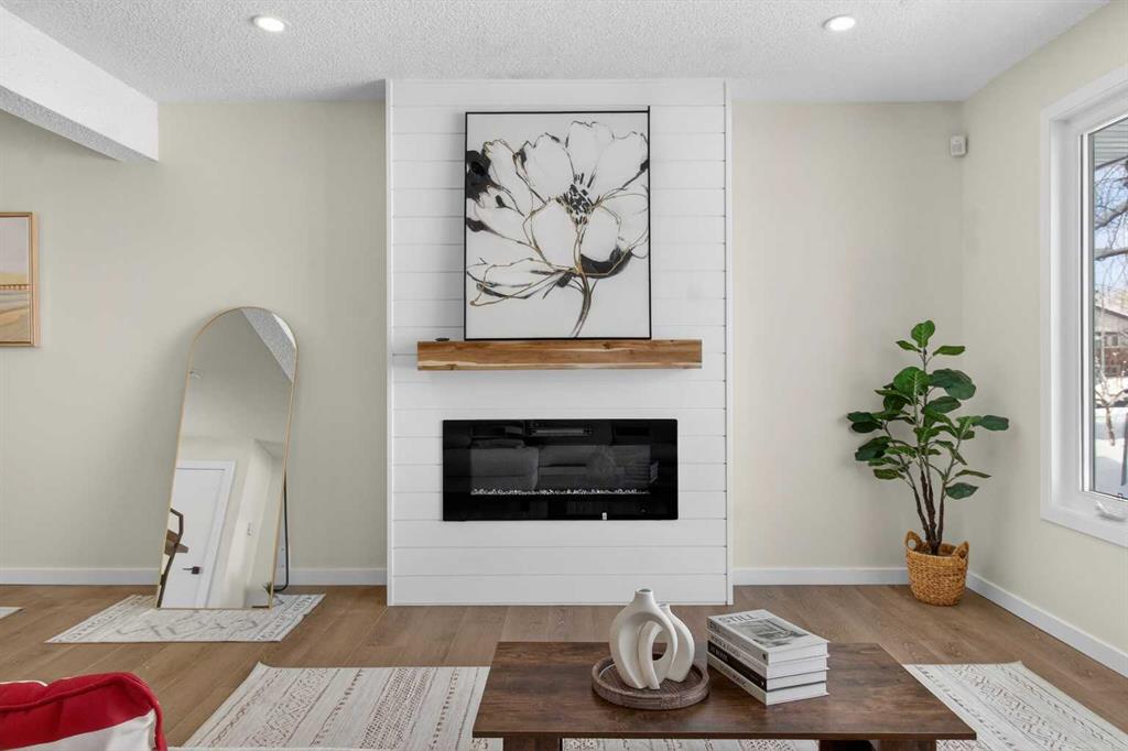 Additional image 5 of 5 Bermuda Lane NW, Calgary, AB, T3K 2K1