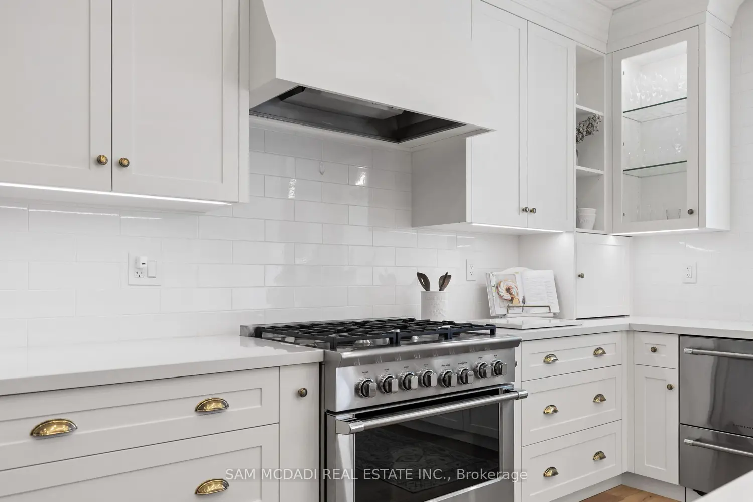 Additional image 4 of 4 Iroquois Avenue