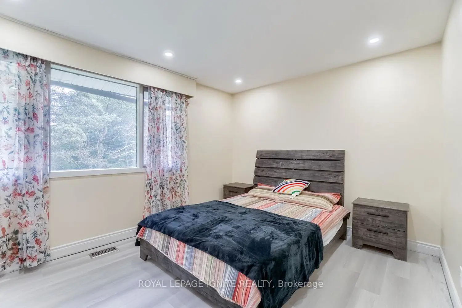 Additional image 13 of 5812 Beech Grove Side Road