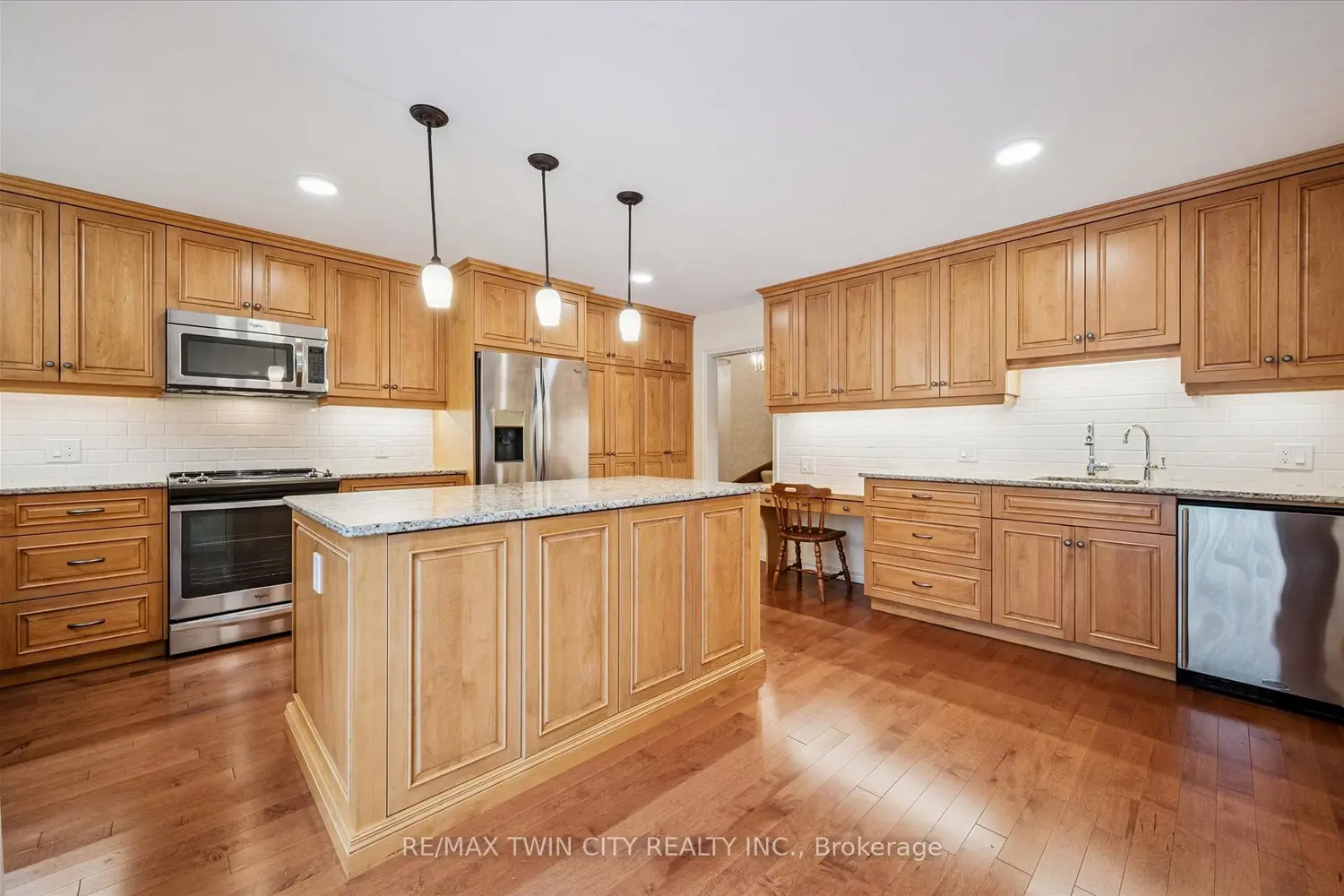 Additional image 6 of 405 Glasgow Street 5