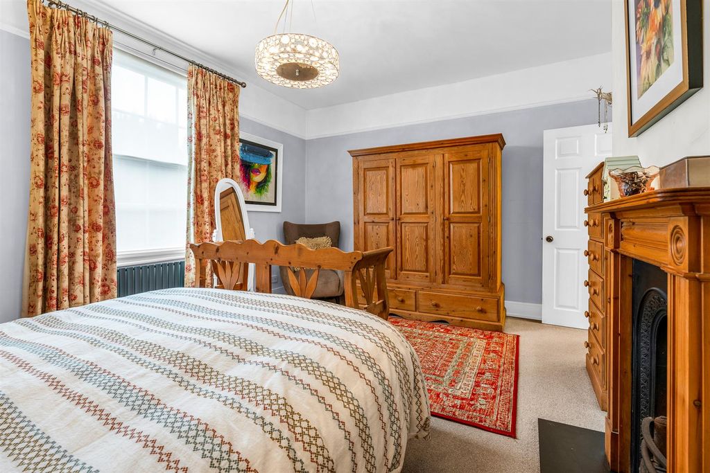 Additional image 9 of 3 bed semi-detached house for saleNorth Road, Hertford SG14