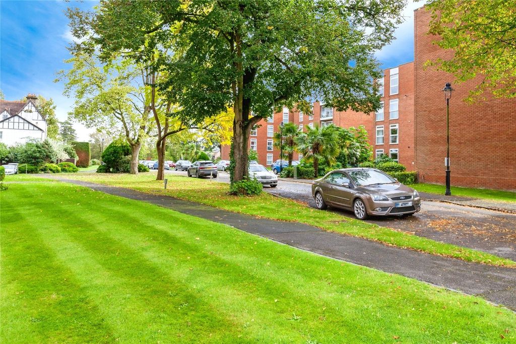 Additional image 18 of 2 bed flat for saleGrosvenor Drive, Maidenhead, Berkshire SL6