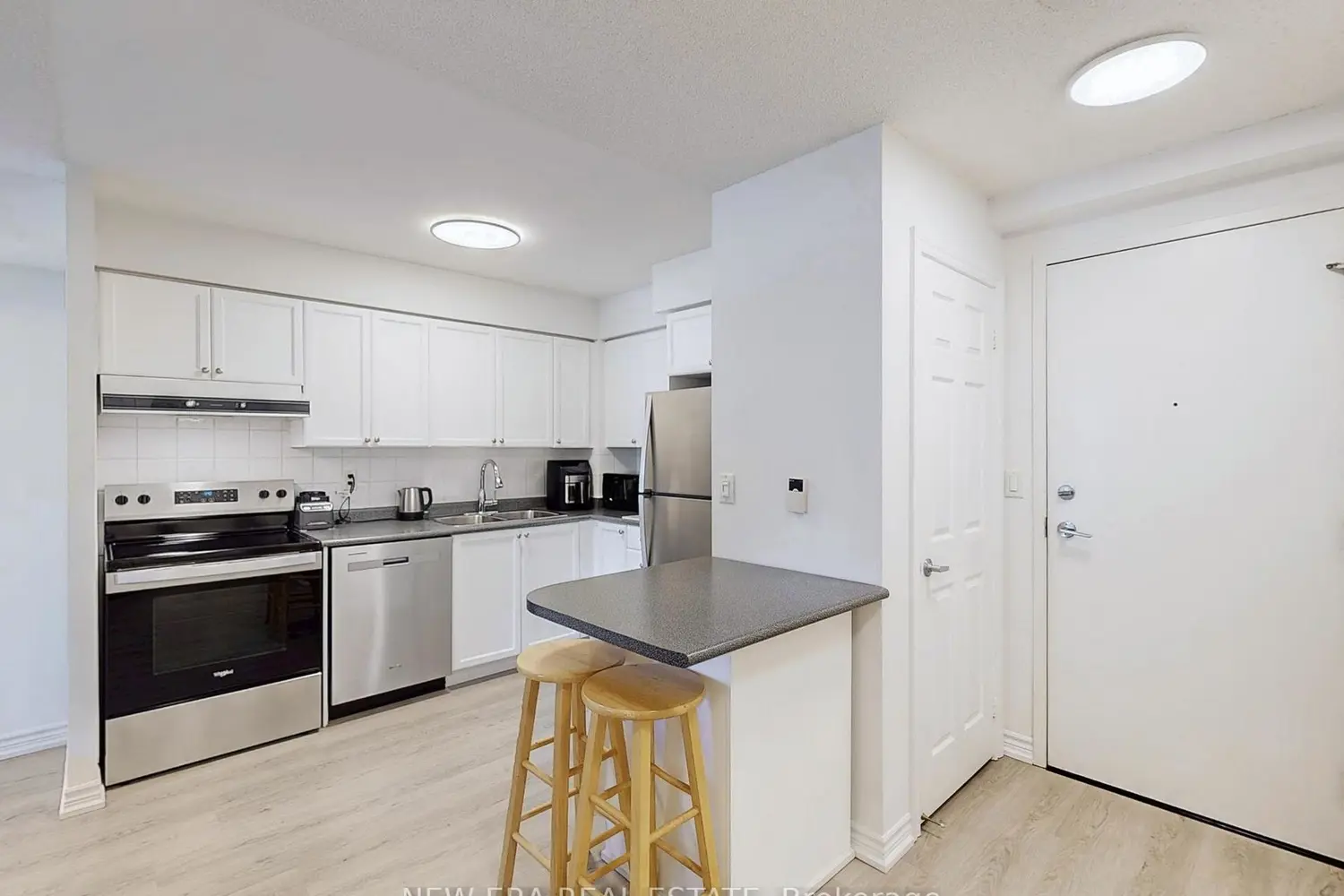 Additional image 4 of 3888 Duke Of York Boulevard 923