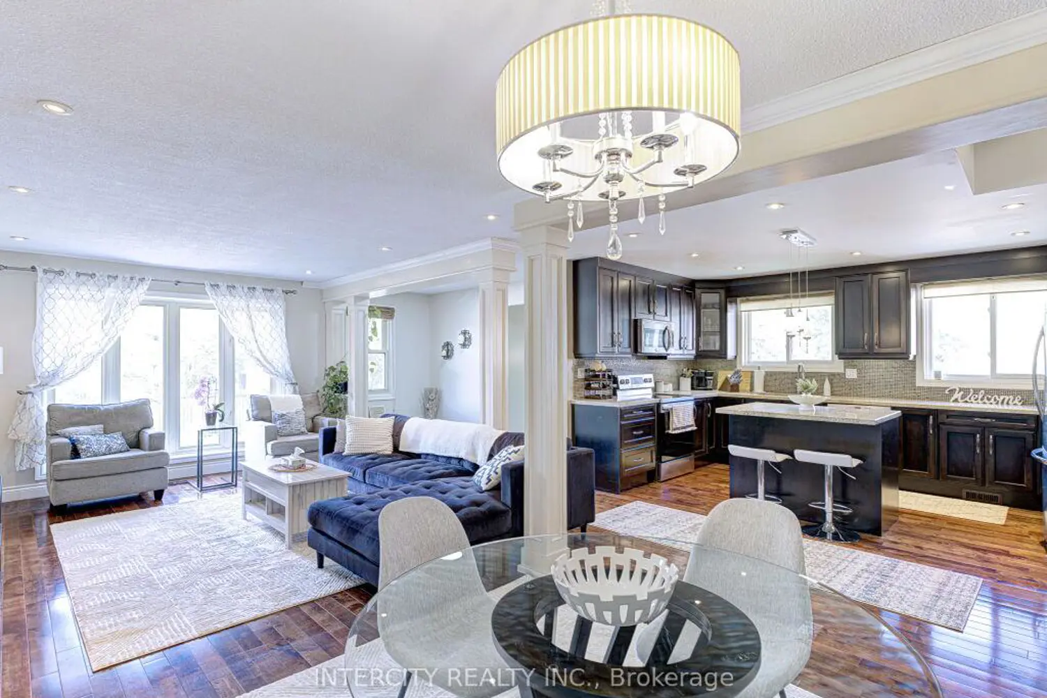 841 Coulson Avenue photo 4