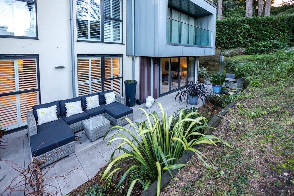 Additional image 9 of 3 bed flat for saleCrosstrees, Lilliput Road, Poole, Dorset BH14
