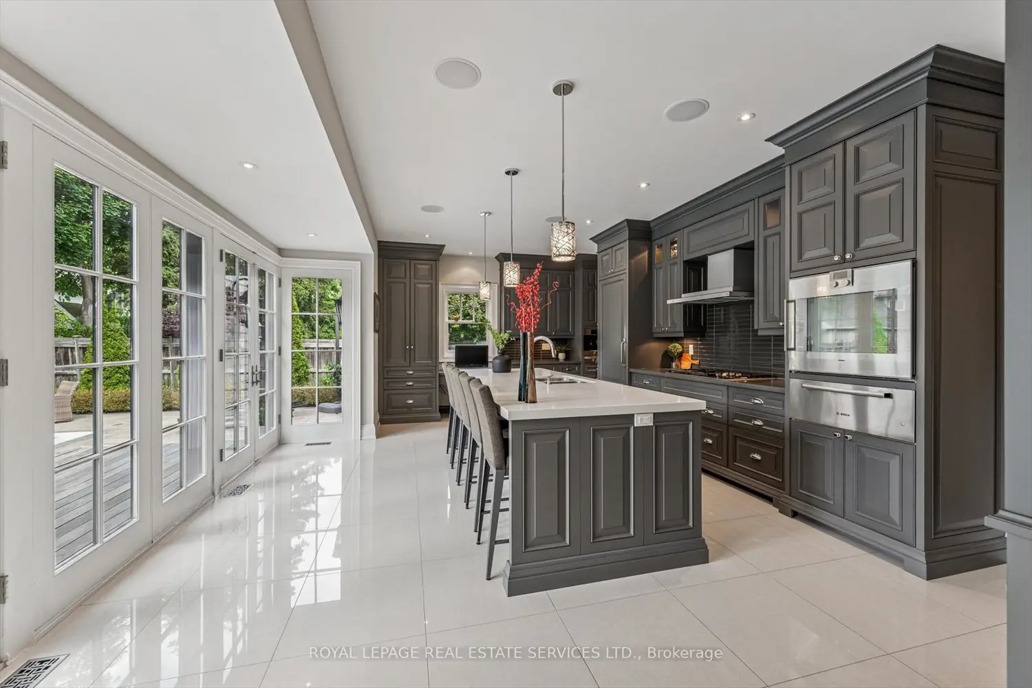 Additional image 10 of 335 Lakeshore Road