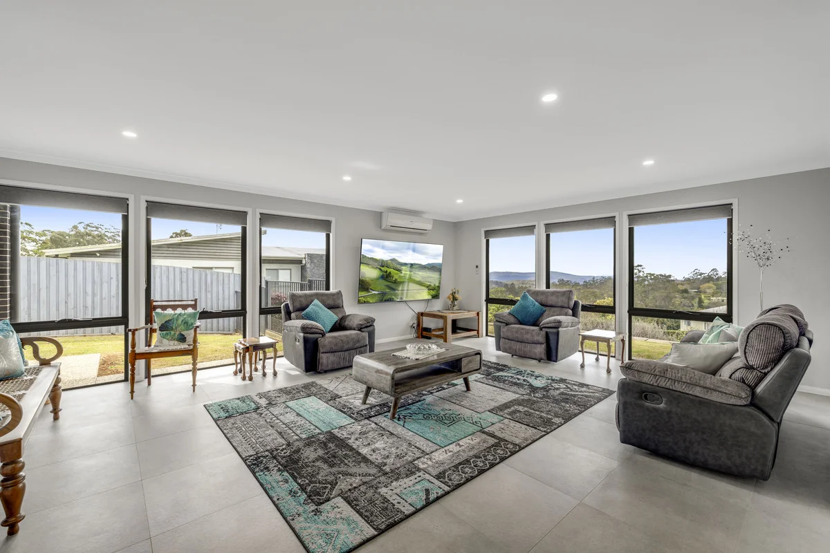 Additional image 14 of 1 Guido Avenue, Blue Mountain Heights QLD 4350