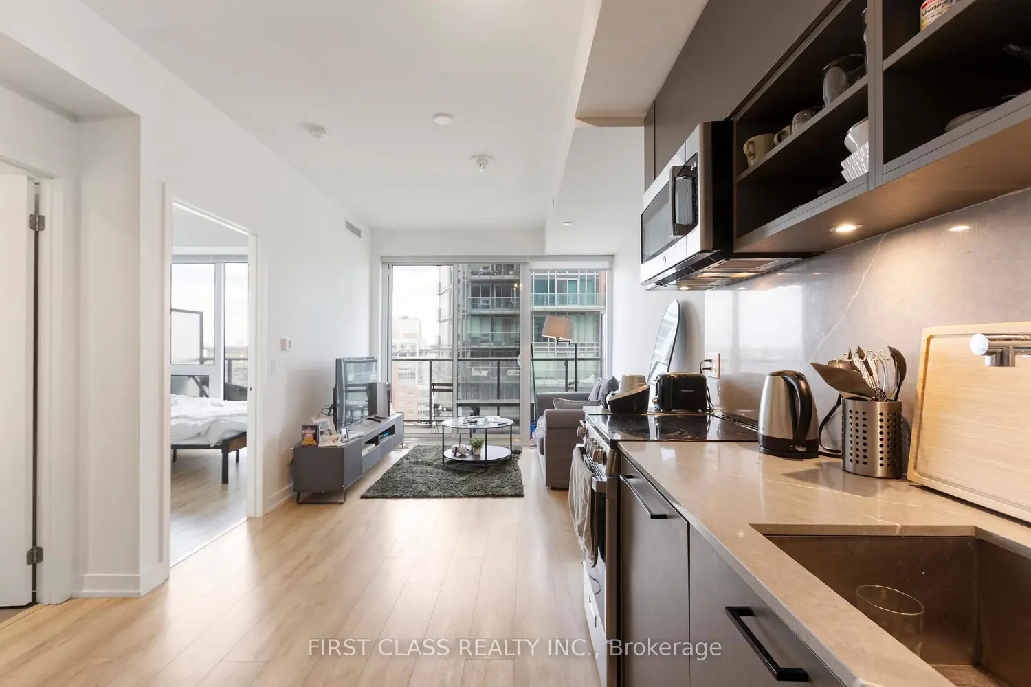 Additional image 7 of 135 East Liberty Street 2606