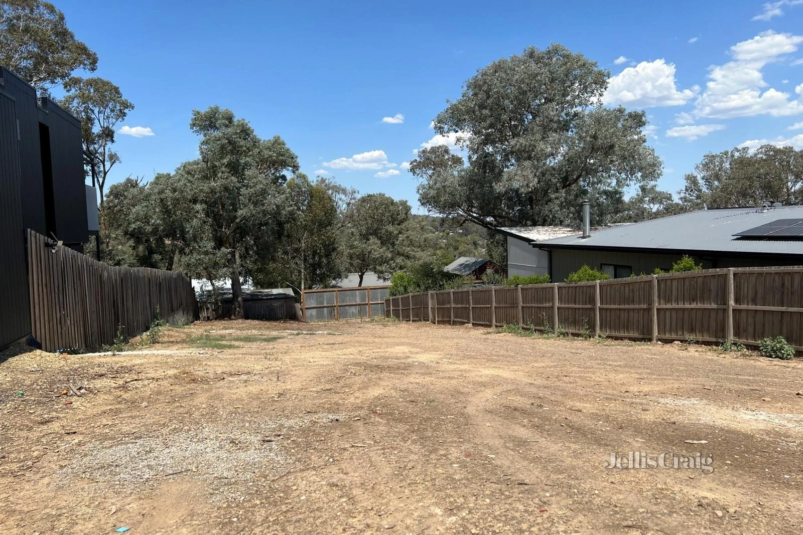 12 Upper Road, Wattle Glen VIC 3096