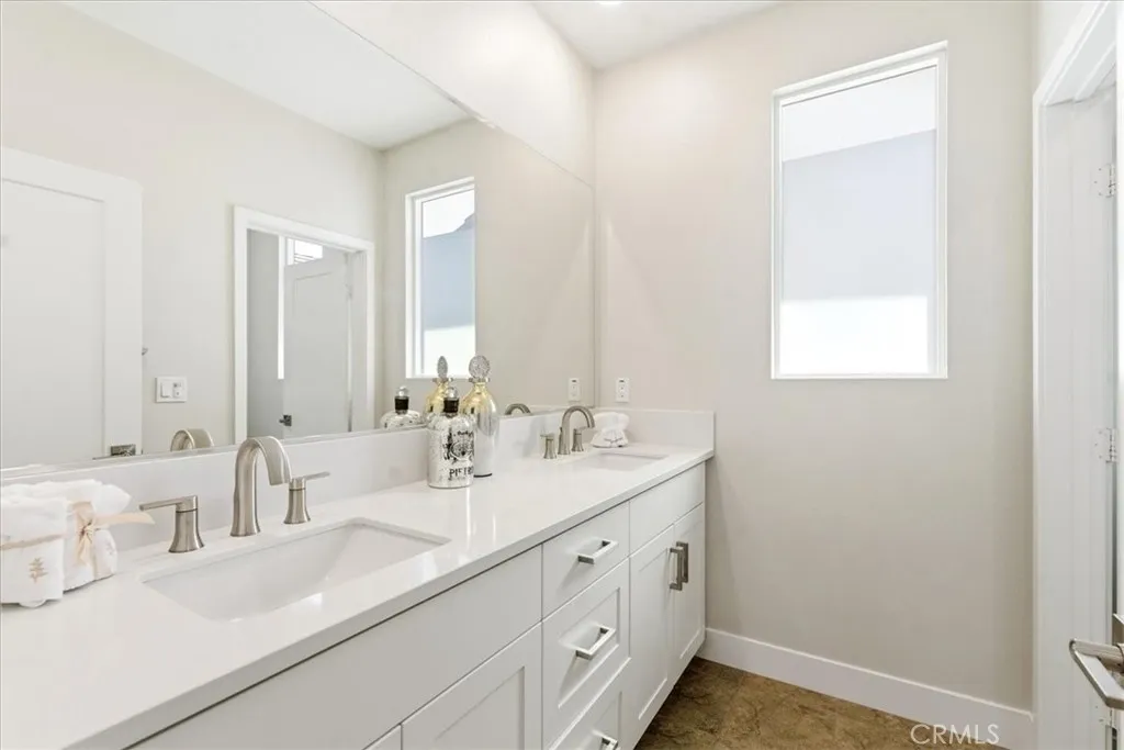 Additional image 44 of 138 Chorus, Irvine, CA 92618