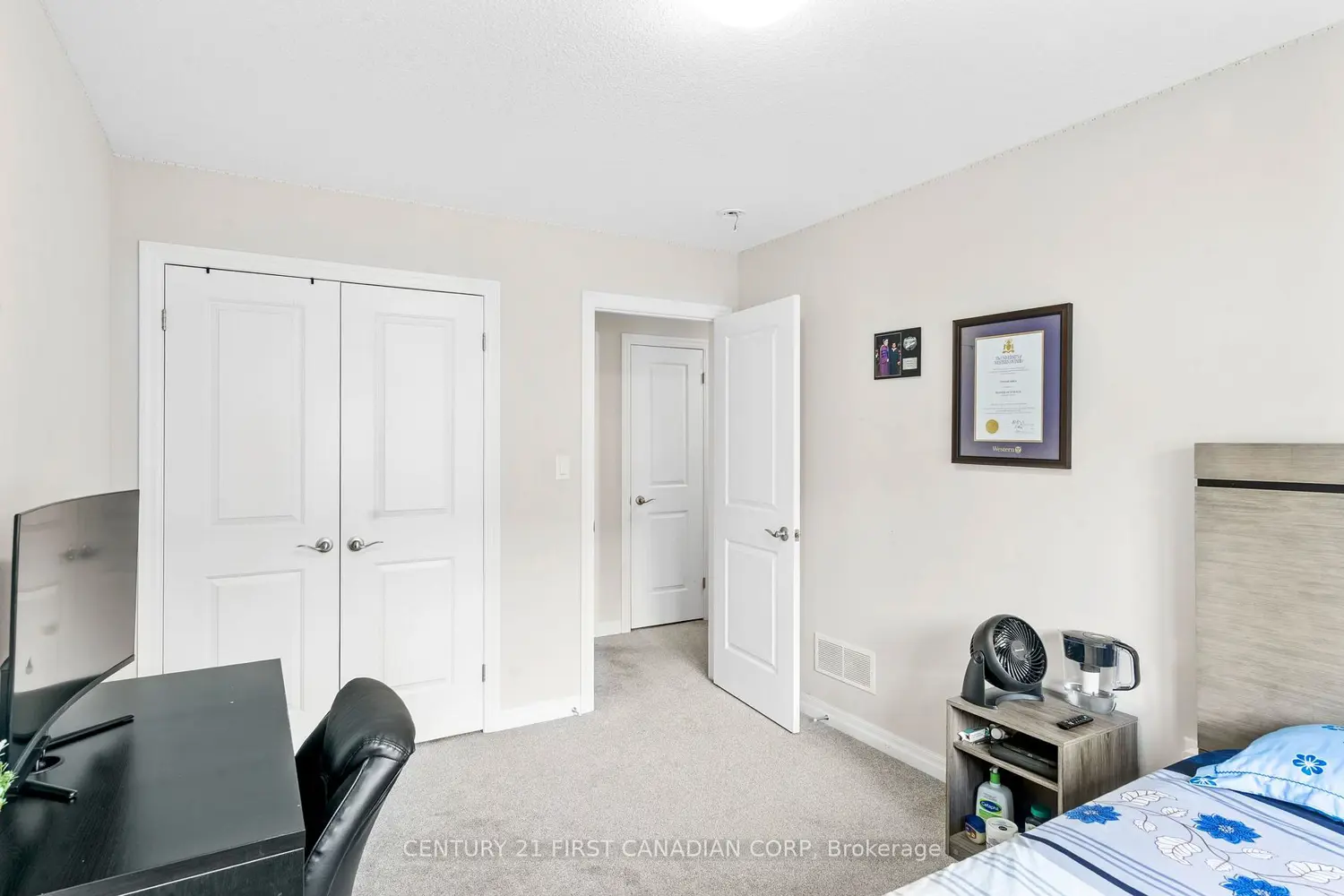 Additional image 13 of 811 Sarnia Road 56