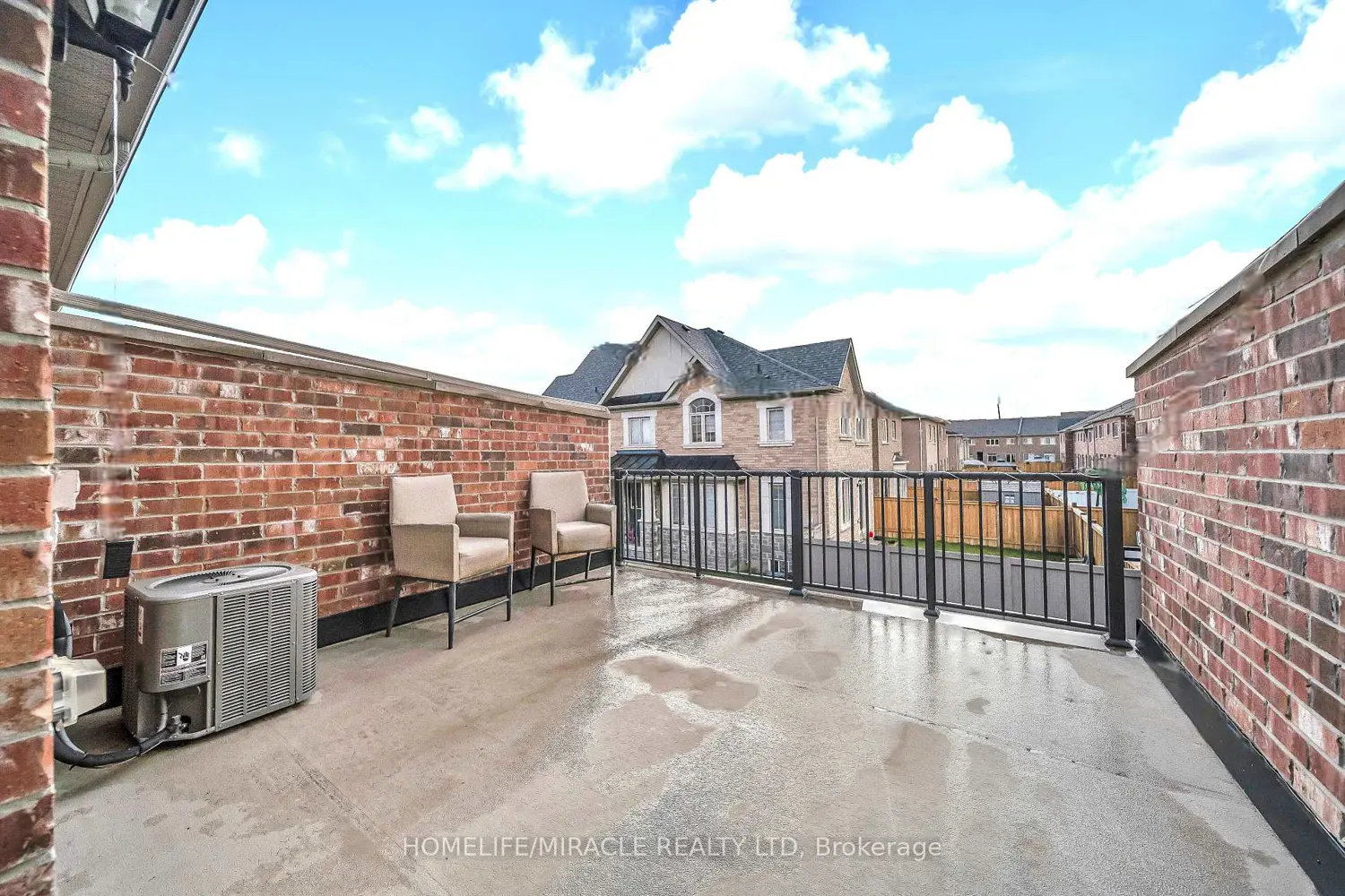 Additional image 9 of 15 Finegan Circle