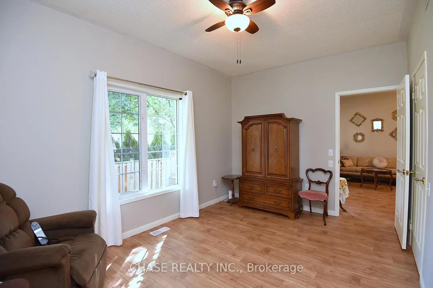 Additional image 12 of 157 Silverbirch Boulevard