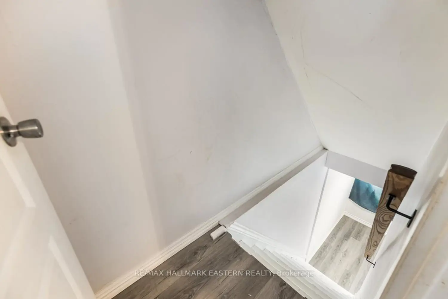 Additional image 10 of 996 Sydenham Road #34