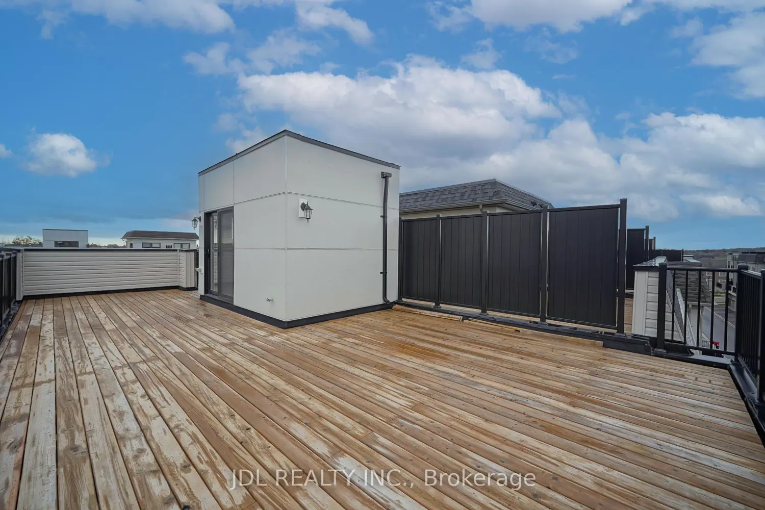 Additional image 16 of 32 Guardhouse Crescent