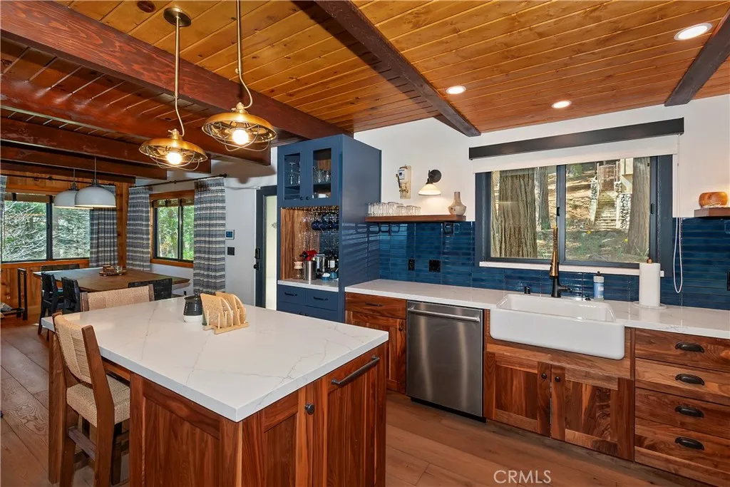 Additional image 3 of 170 Fairway Dr, Lake Arrowhead, CA 92352