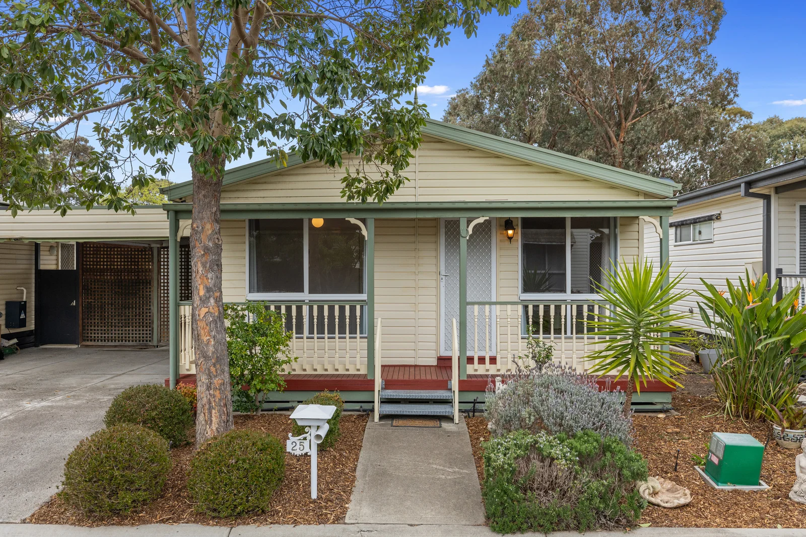 25/16-24 Box Forest Road, Glenroy VIC 3046