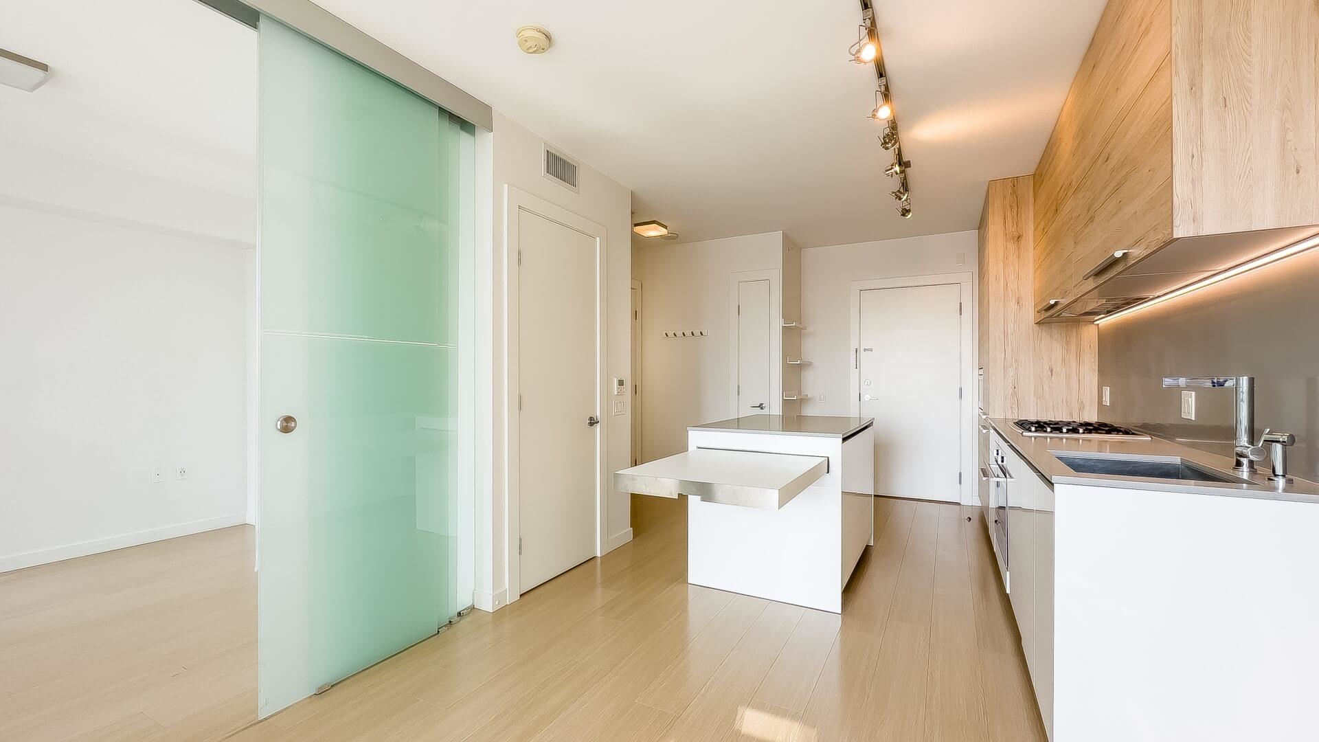 Additional image 6 of 1102-2378 Alpha Avenue, Burnaby, BC, V5C 5L2