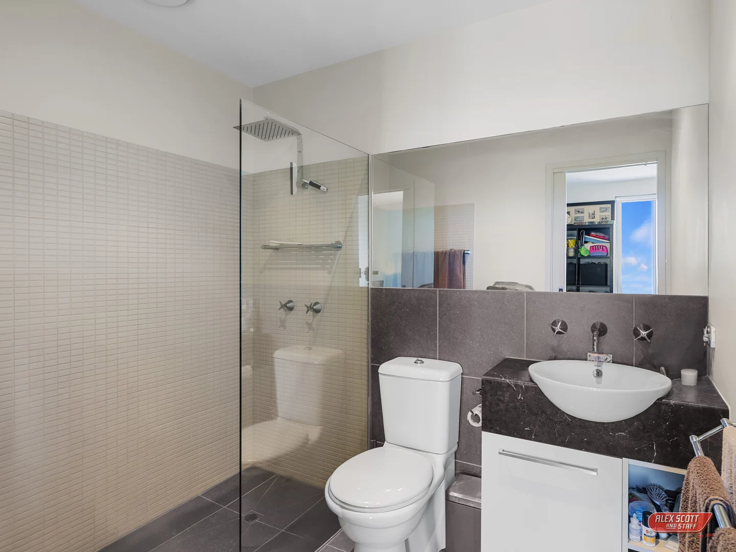 Additional image 11 of 9/5 Sapphire View, San Remo VIC 3925