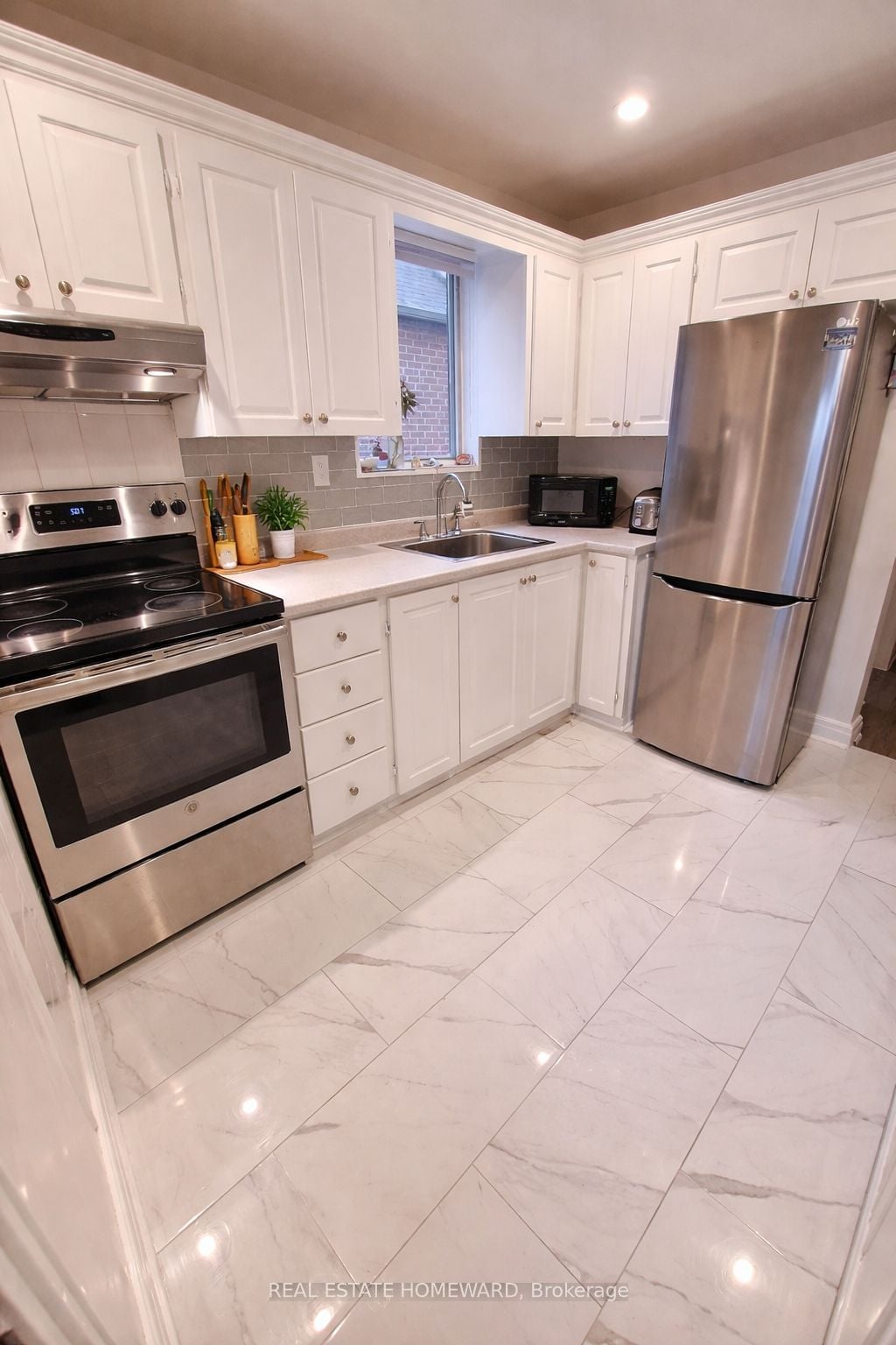 Additional image 6 of 408 O'connor Drive, Toronto, ON, M4J 2W3