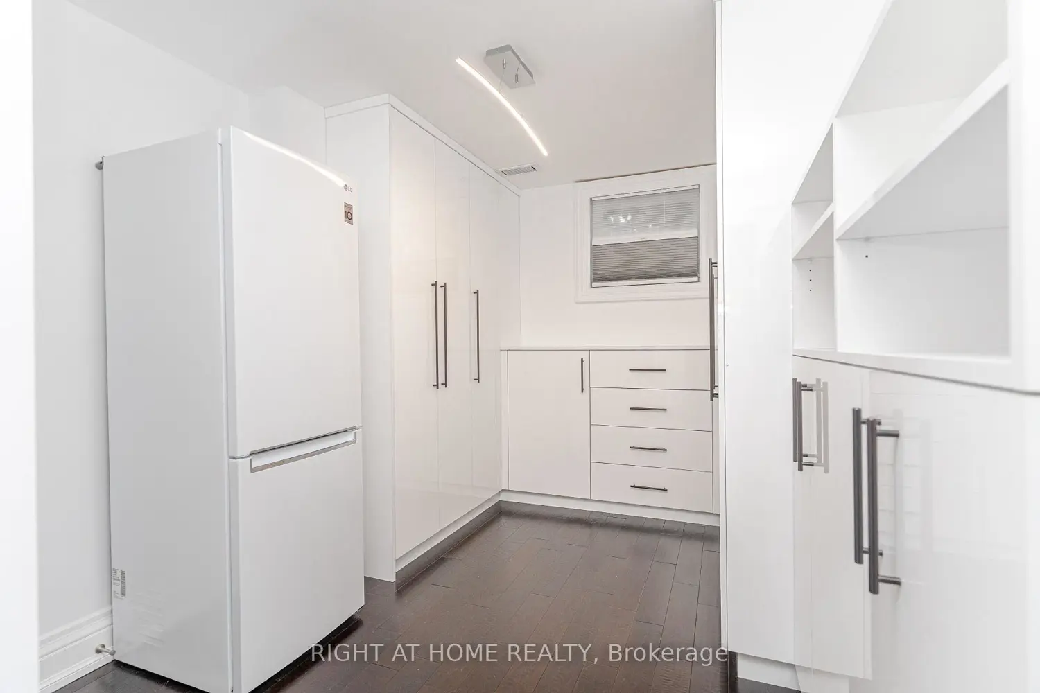 Additional image 13 of 377 Brooke Avenue