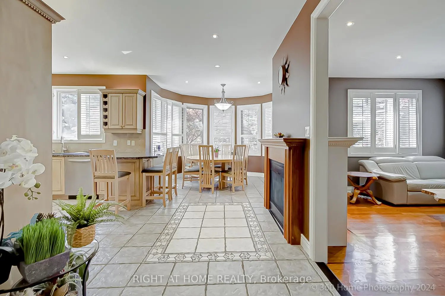 103 Oak Avenue photo 4