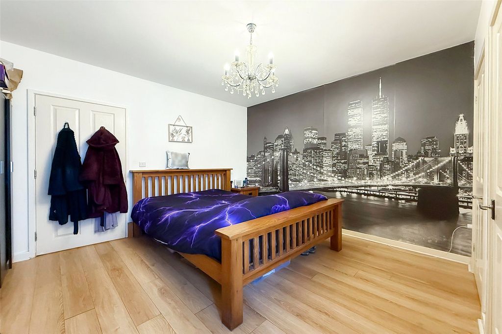 Additional image 9 of 2 bed flat for saleAntonia Court, Terminus Road, Littlehampton, West Sussex BN17