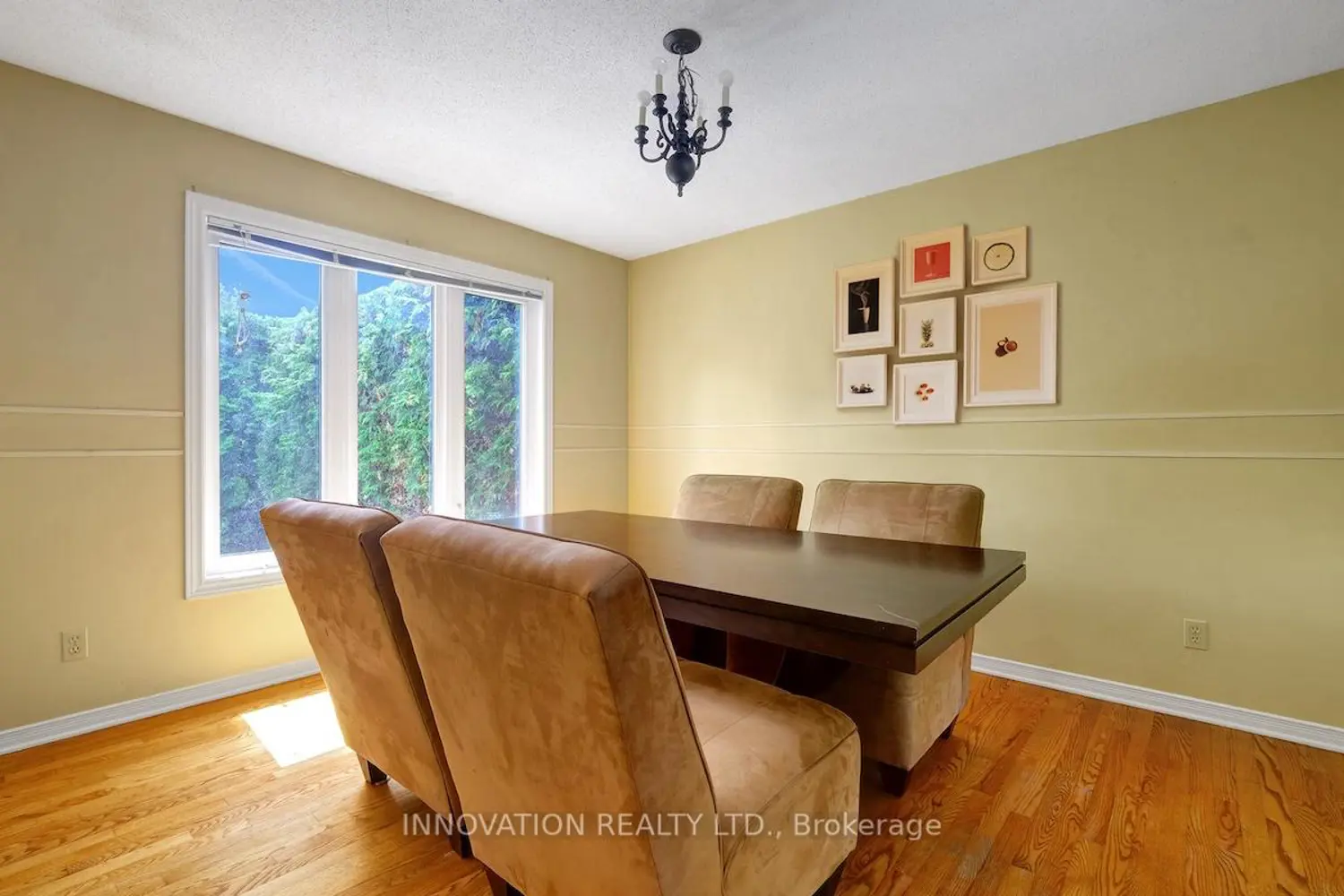 25 Spindle Way photo 4