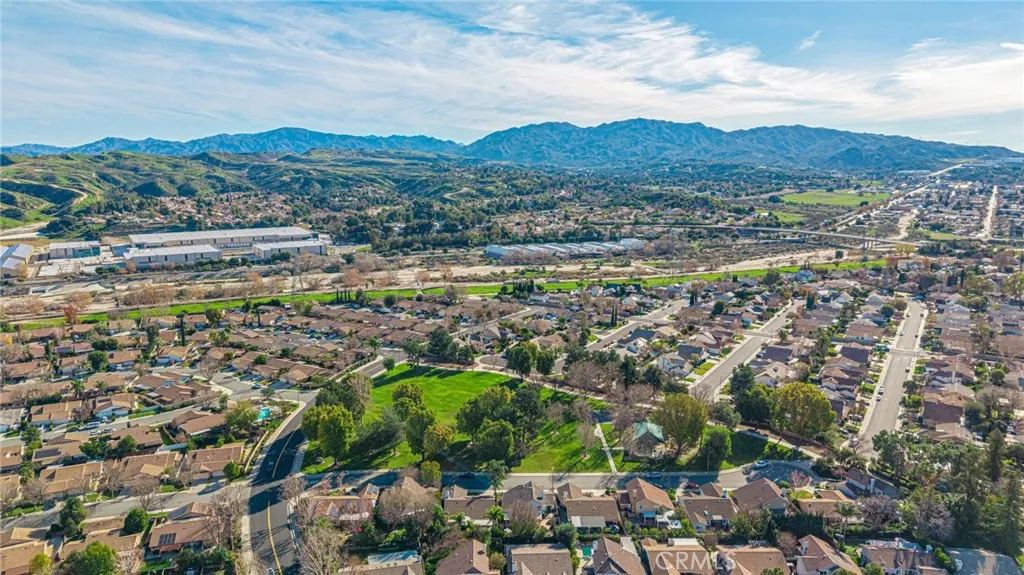 23540 Lampara Dr, Valencia, CA 91355