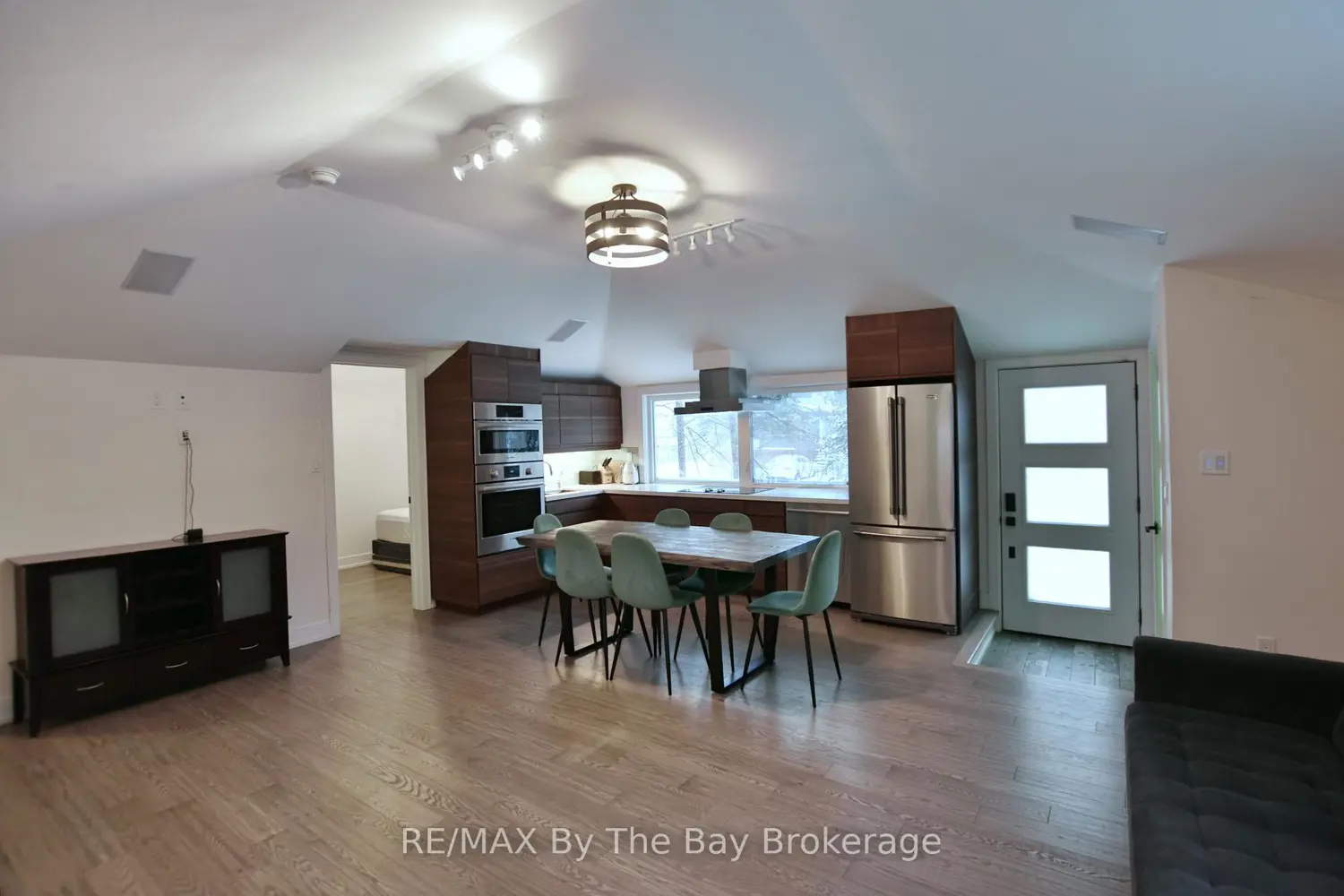 15 61St Street photo 4