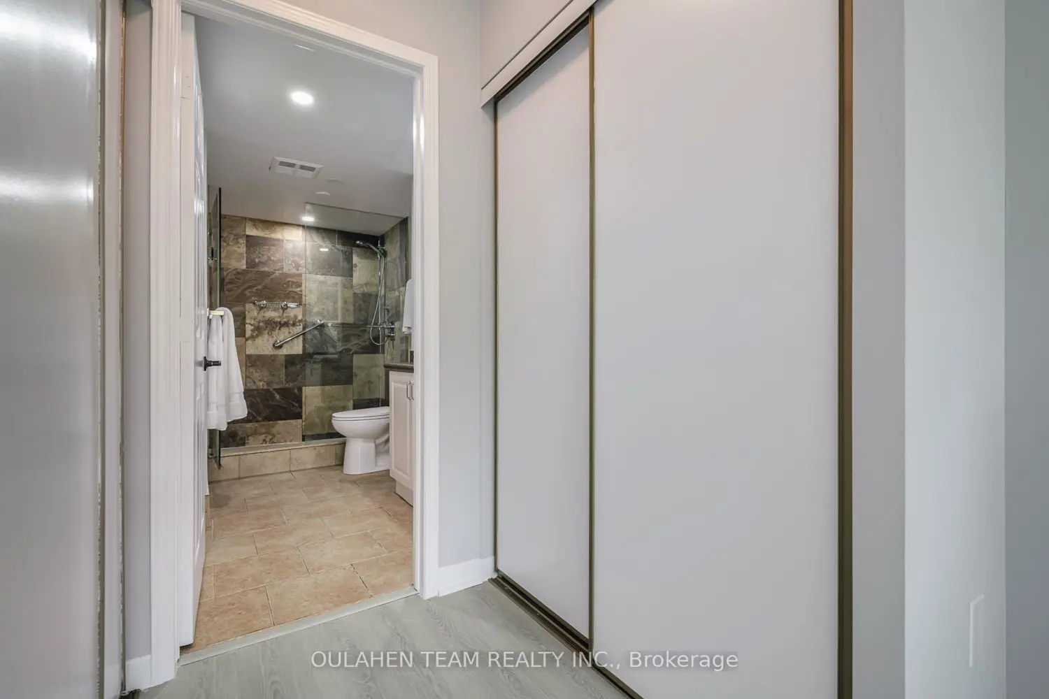 Additional image 6 of 33 Elmhurst Avenue 408