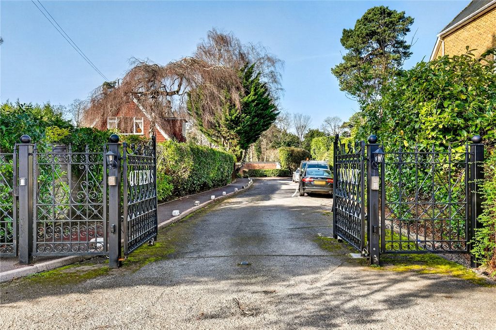 Additional image 20 of 2 bed flat for saleEllesmere Road, Weybridge, Surrey KT13