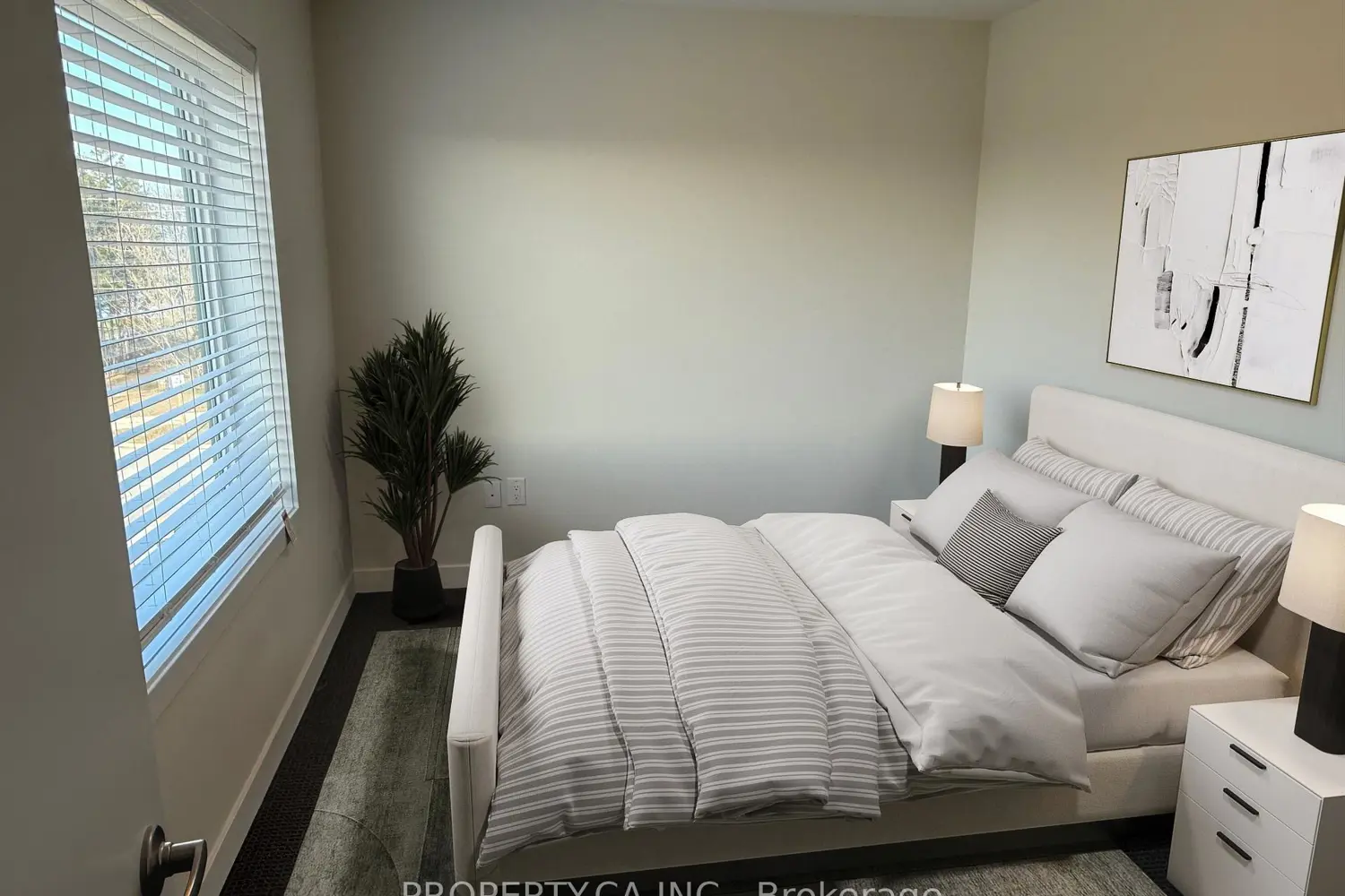 Additional image 8 of 590 North Service Road 9