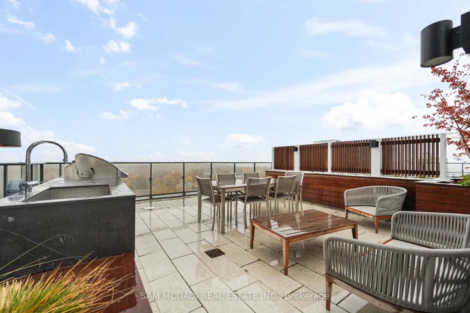 Additional image 20 of 28 Ann Street 813