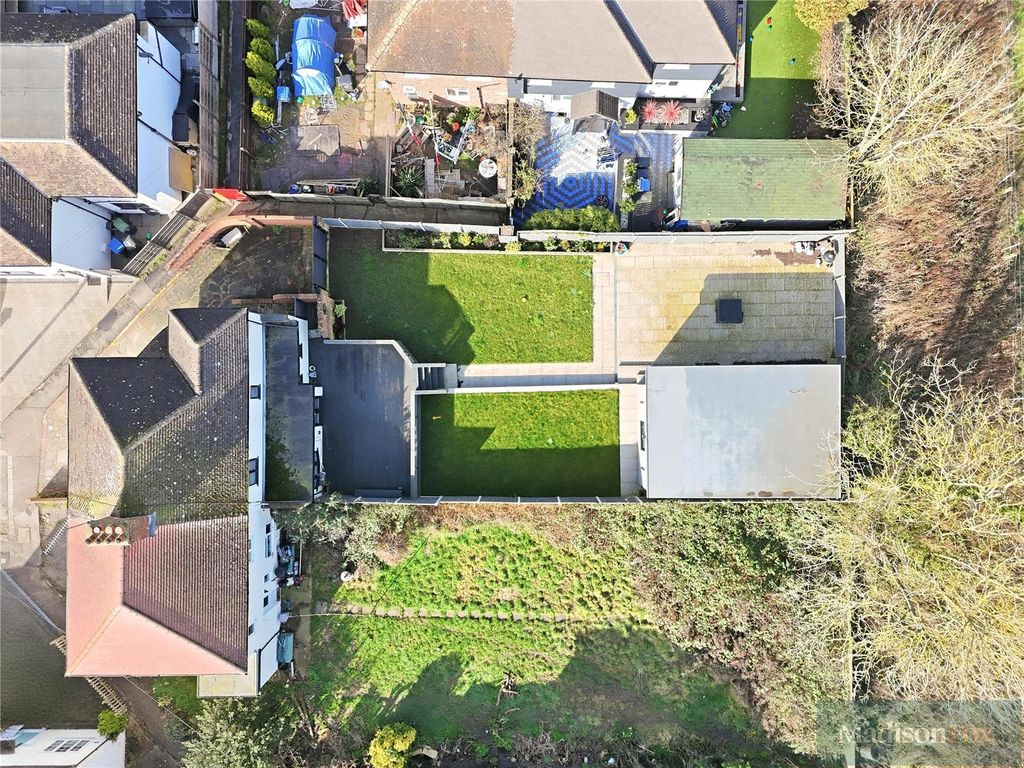 Additional image 30 of 3 bed semi-detached house for saleGravel Close, Chigwell, Essex IG7