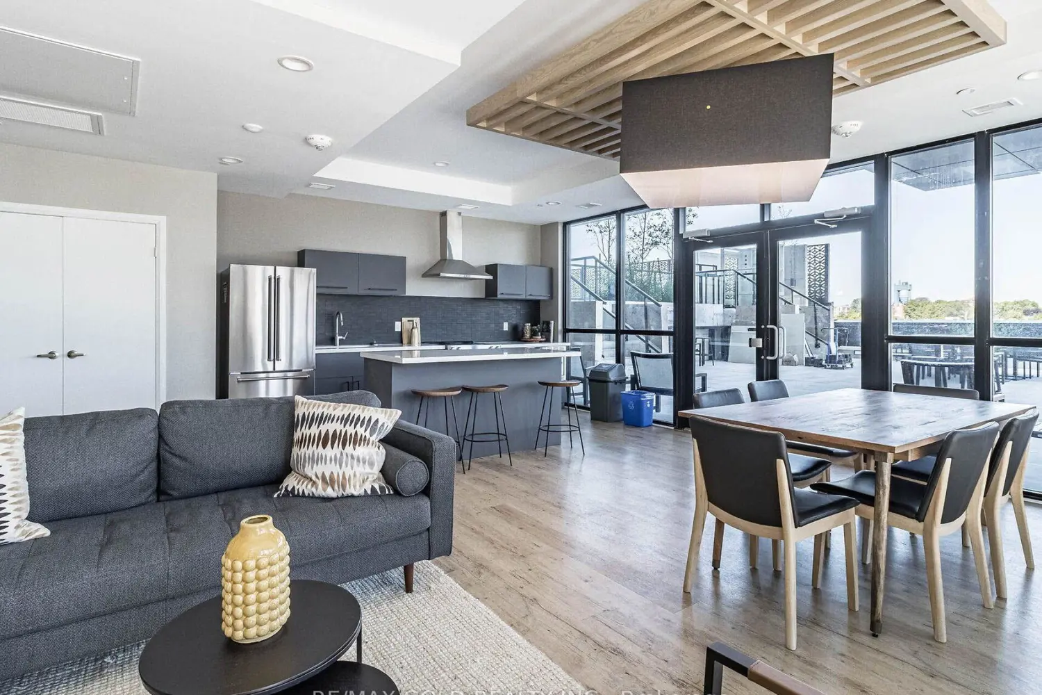 Additional image 19 of 108 Garment Street 1011