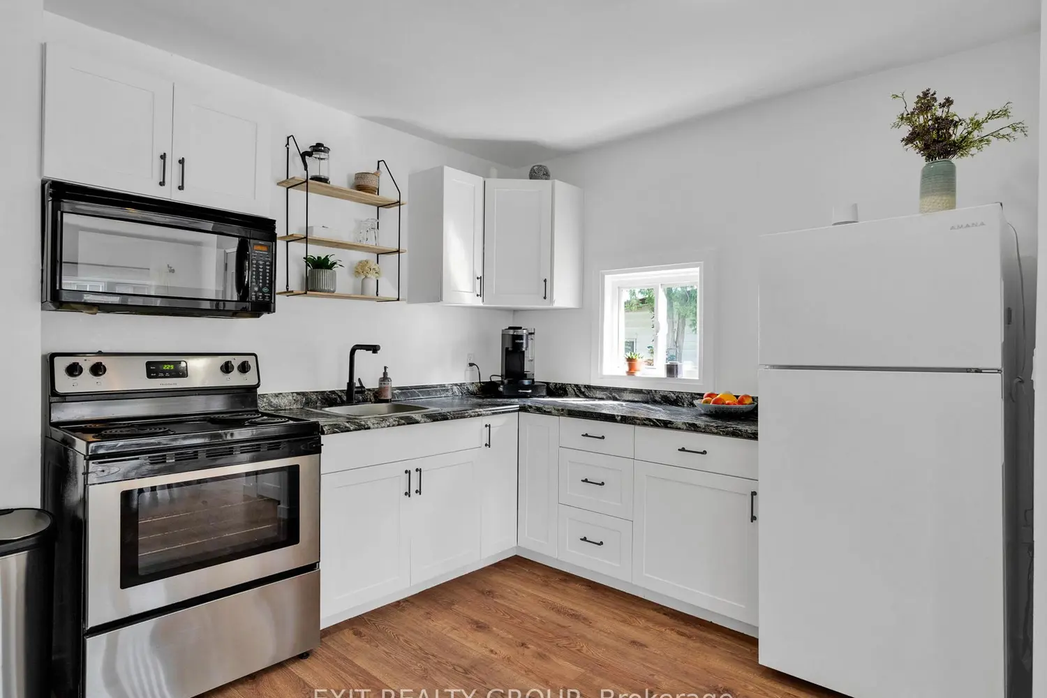 Additional image 9 of 109 Prince Edward Street