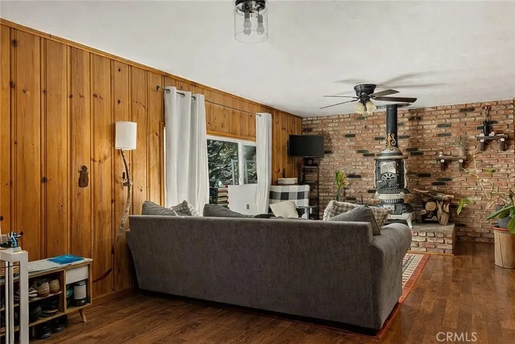 Additional image 9 of 32135 West Drive, Running Springs, CA 92382