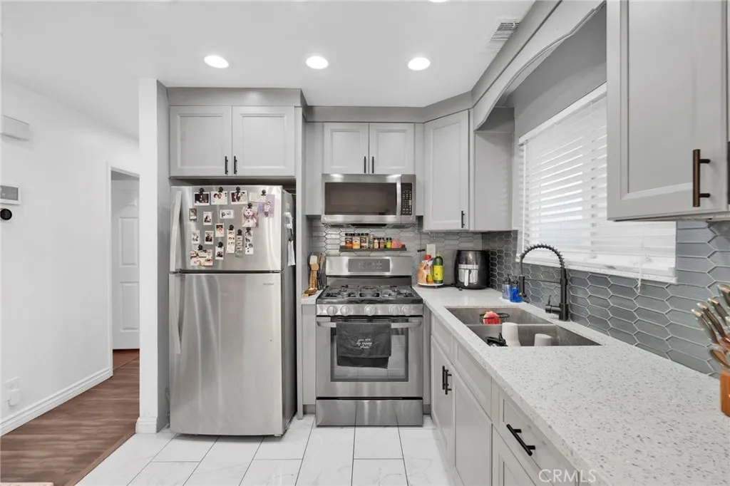 Additional image 17 of 1065 Martinez, Colton, CA 92324